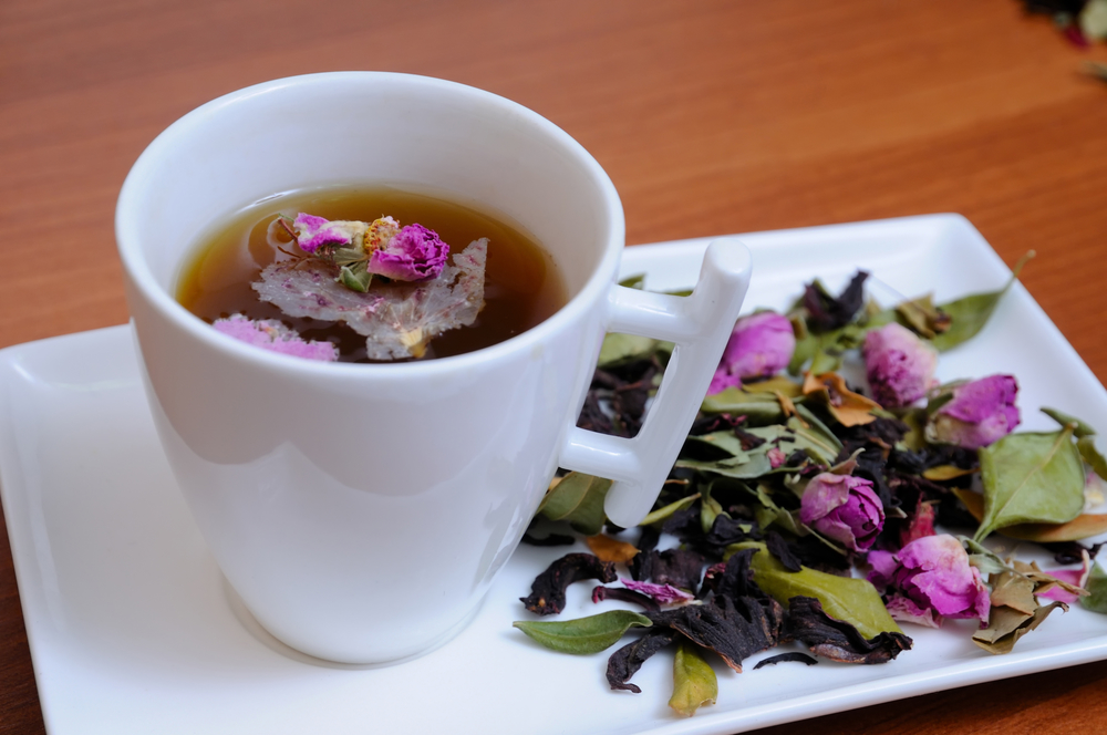 Infusión con pétalos-plantas medicinales